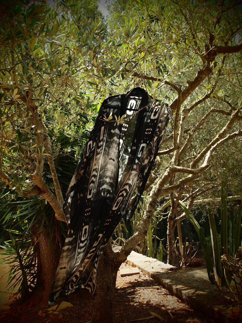 Bedouin Silk Kimono in Pinea print