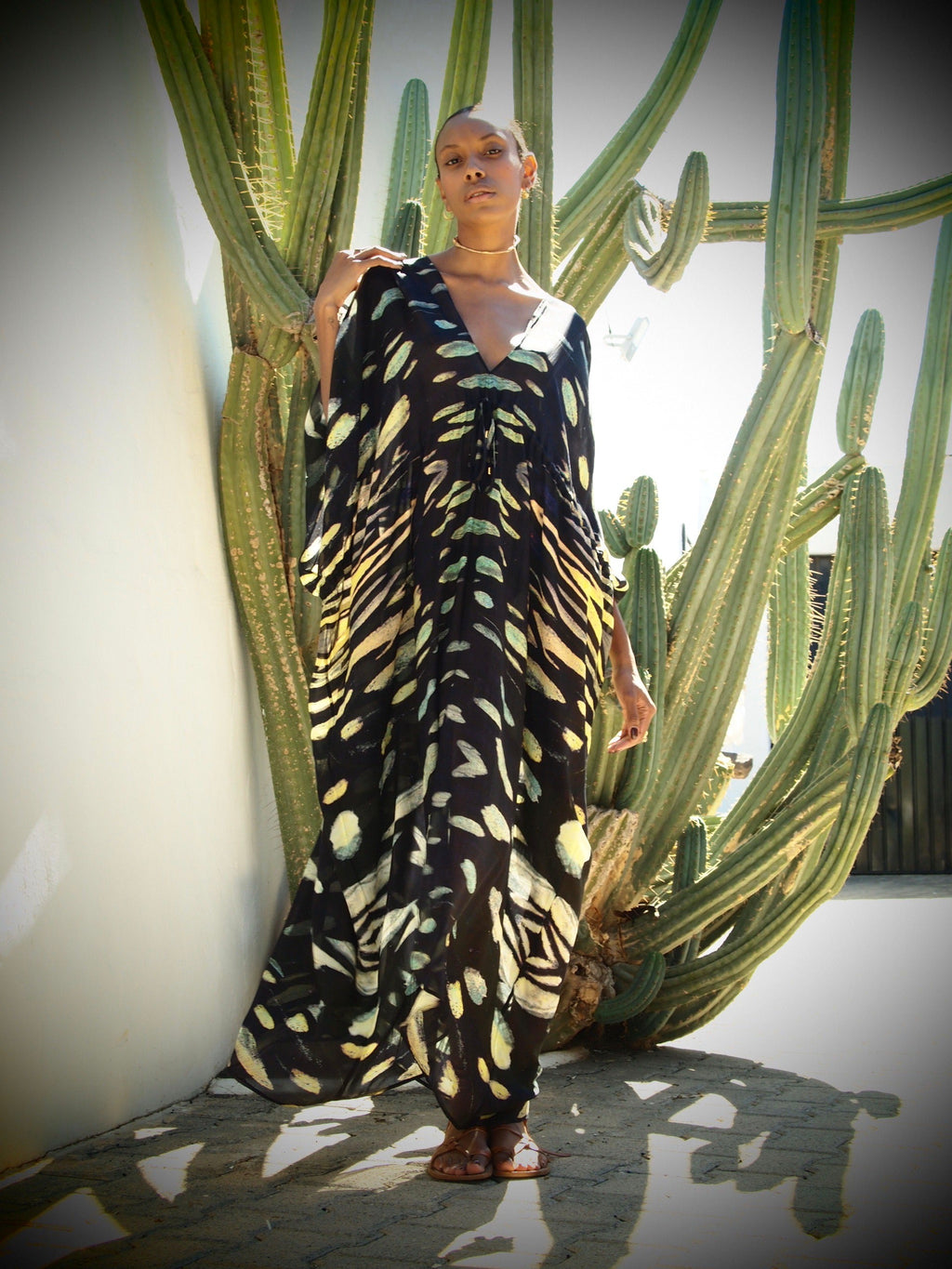 Isla Silk Kaftan - Obsidian print