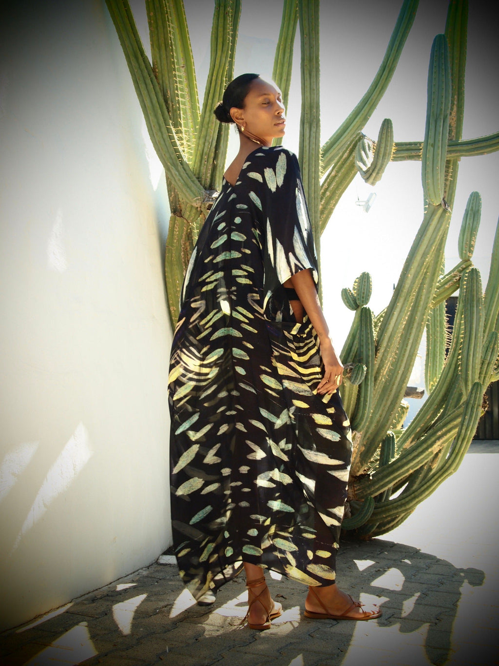 Isla Silk Kaftan - Obsidian print
