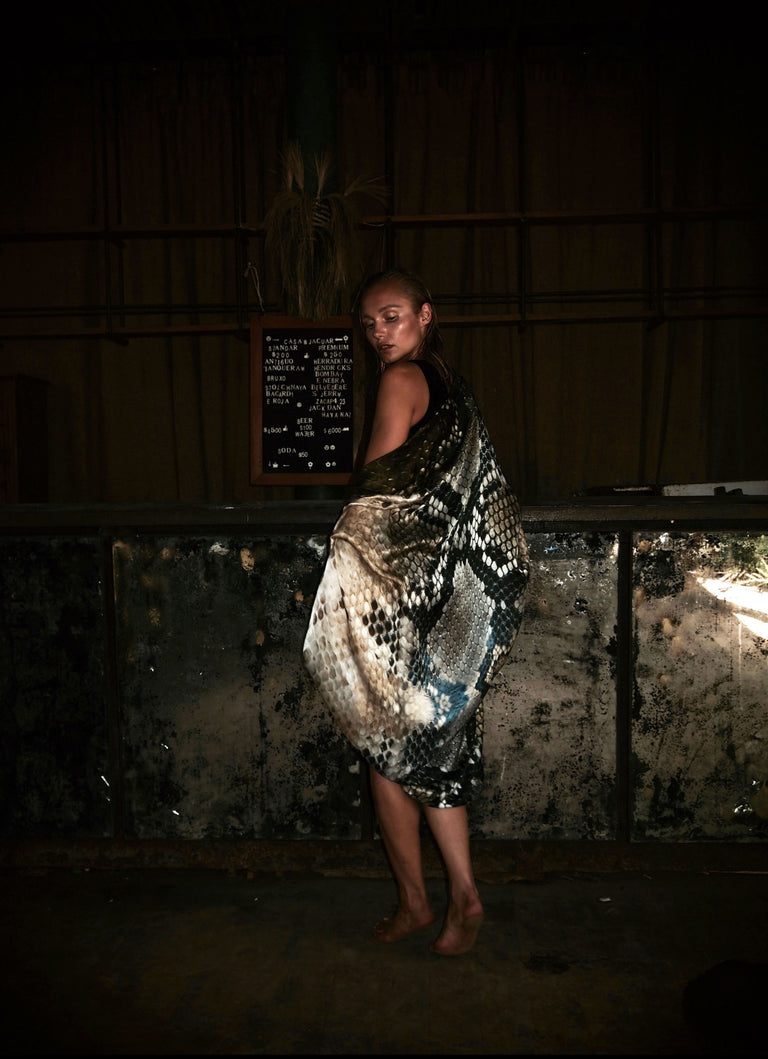 Olivia Silk Cape Cobra
